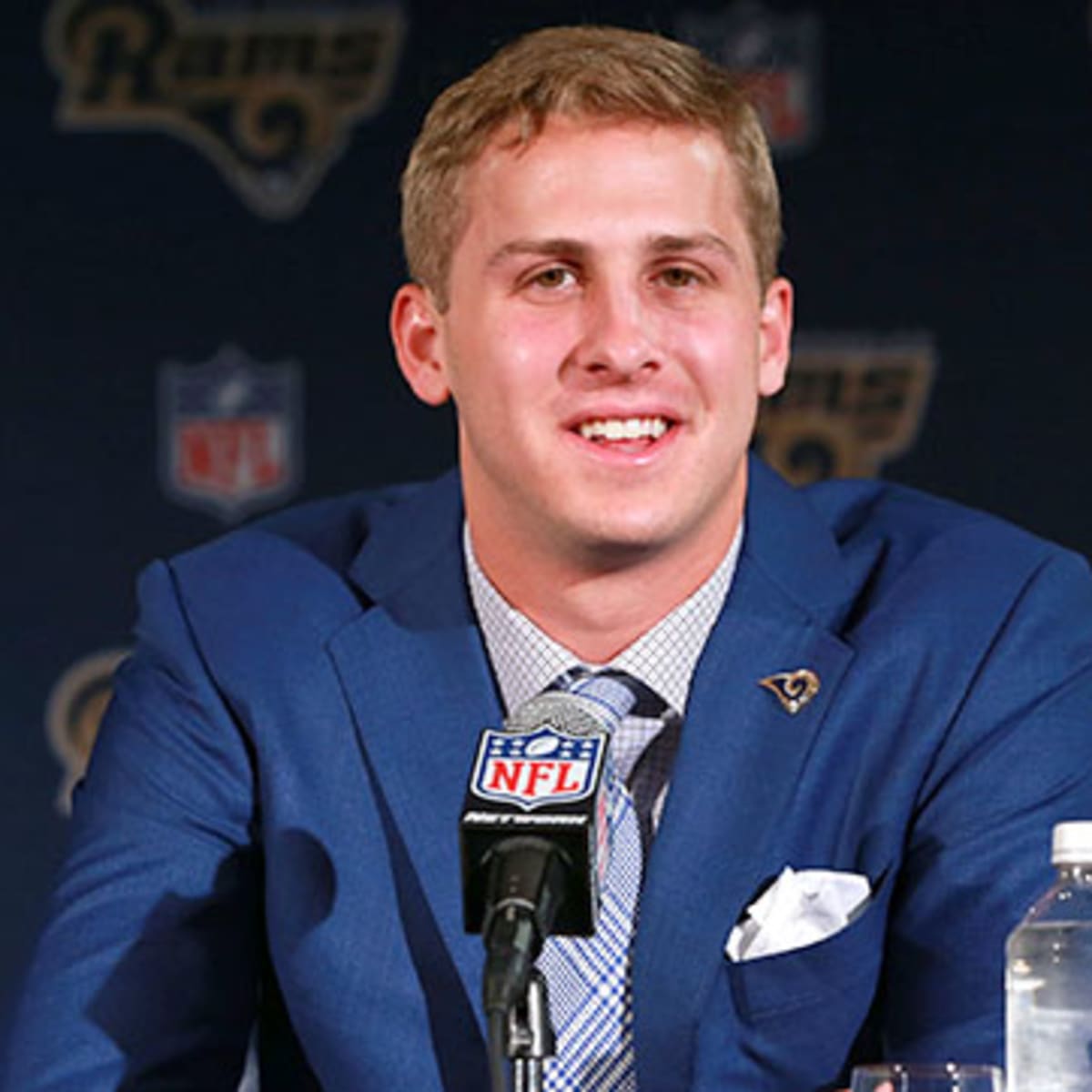 Rams take quarterback Jared Goff with first pick of NFL draft - Eurosport