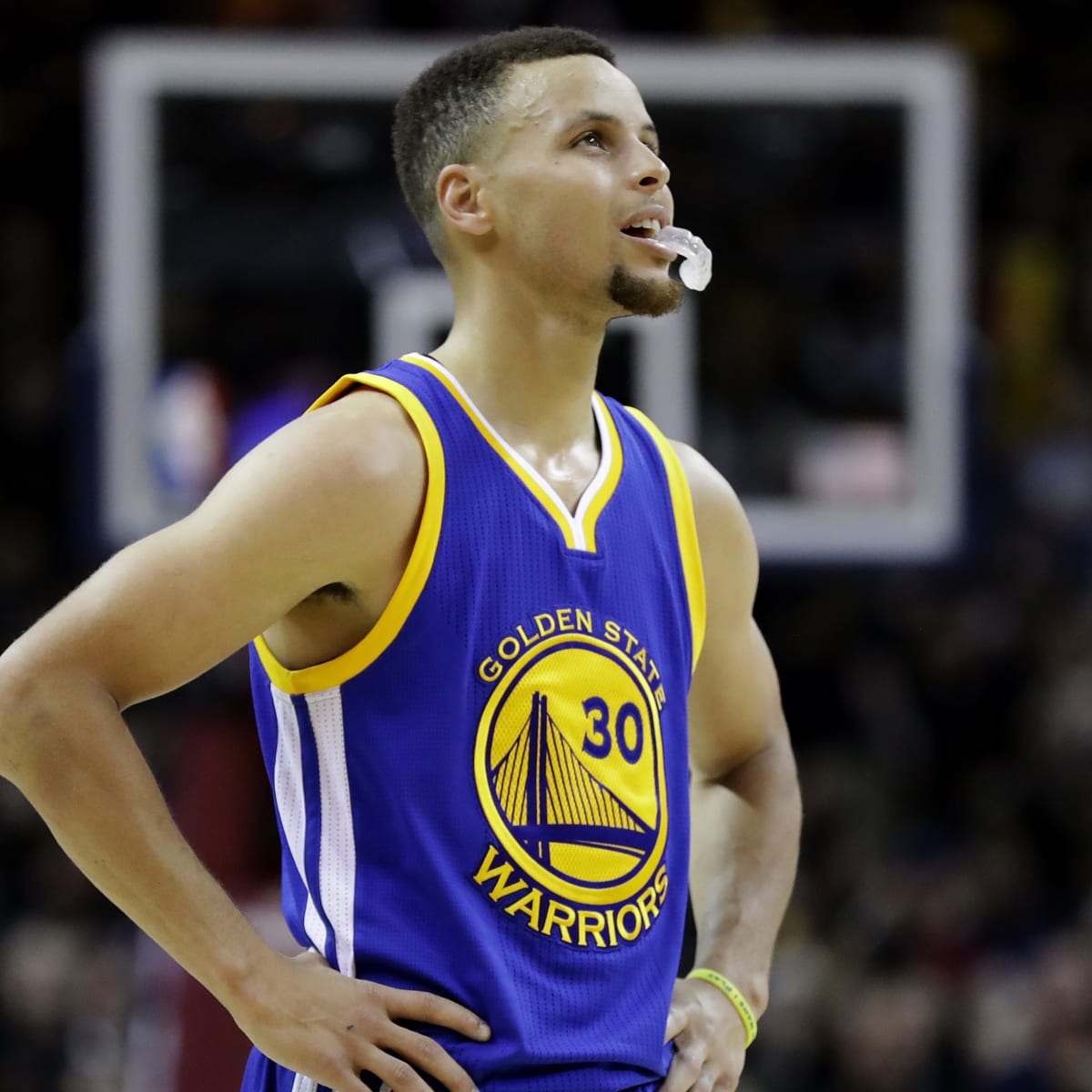 Steph Curry game-used mouthguard up for auction - ESPN