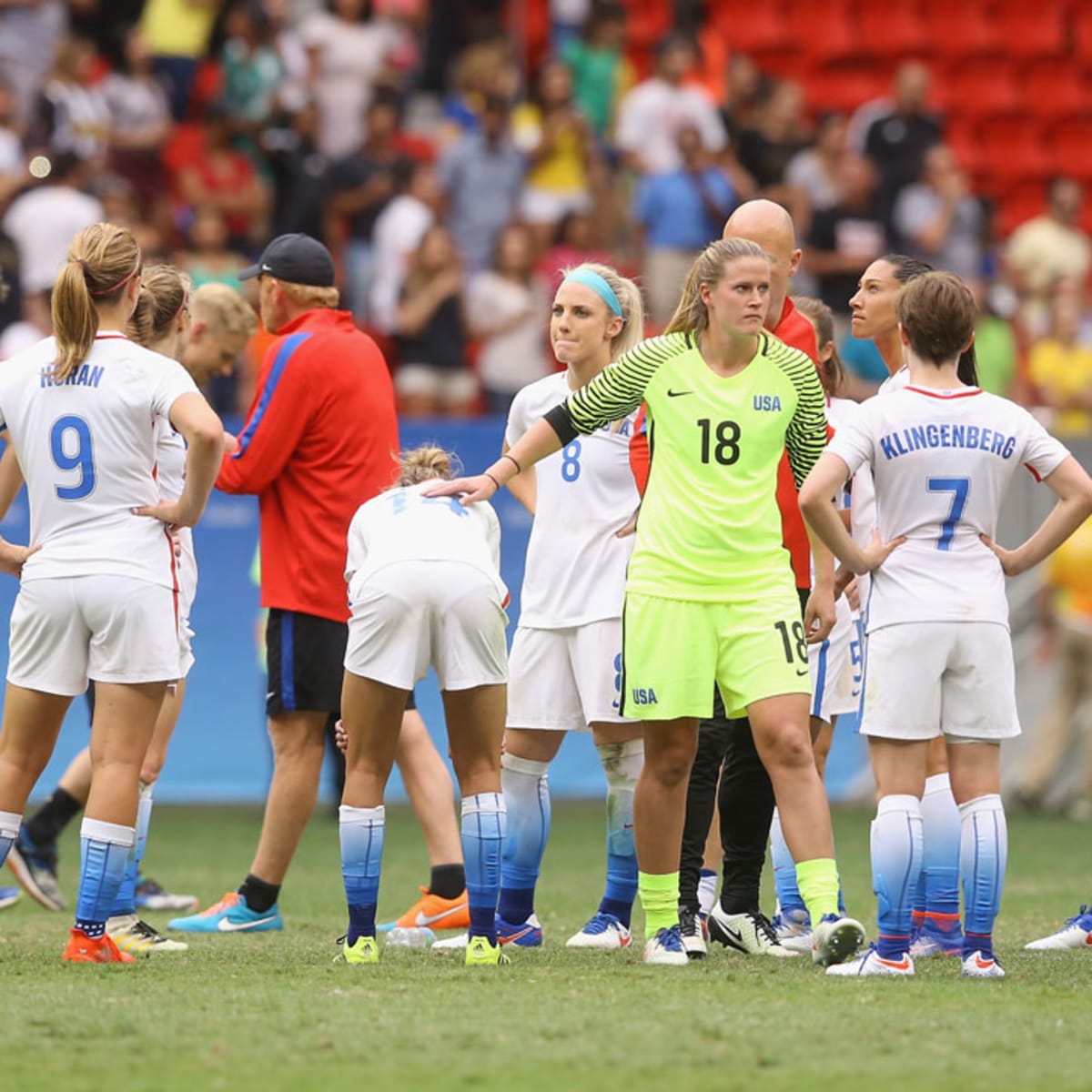 Double shocker: USMNT beats Mexico, USWNT loses to Canada