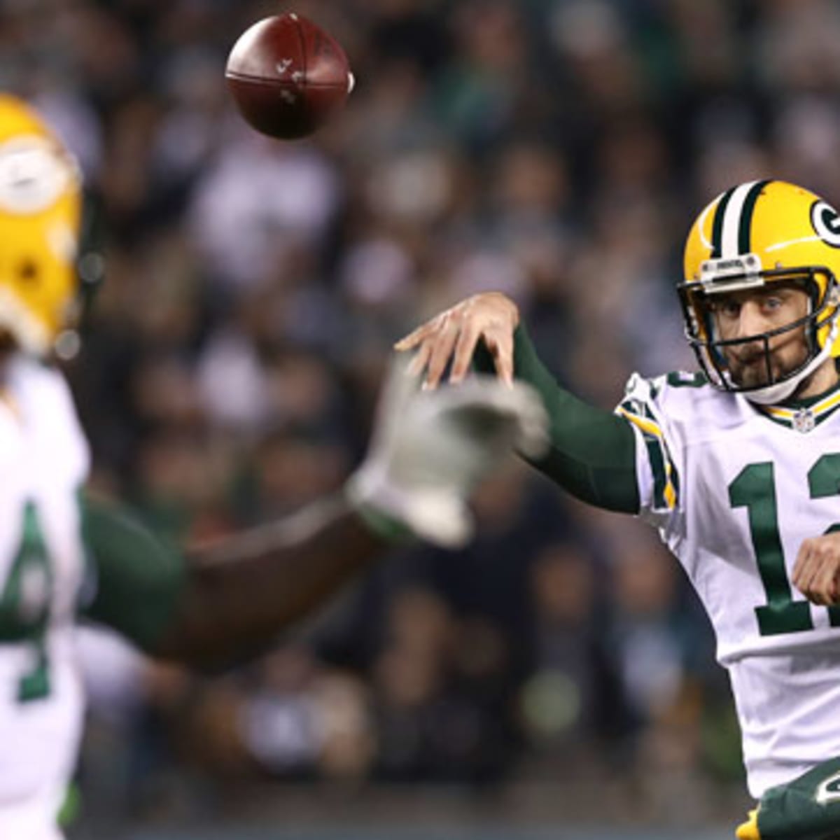 Aaron Rodgers stymied by Giants' pass rush as Packers fall 