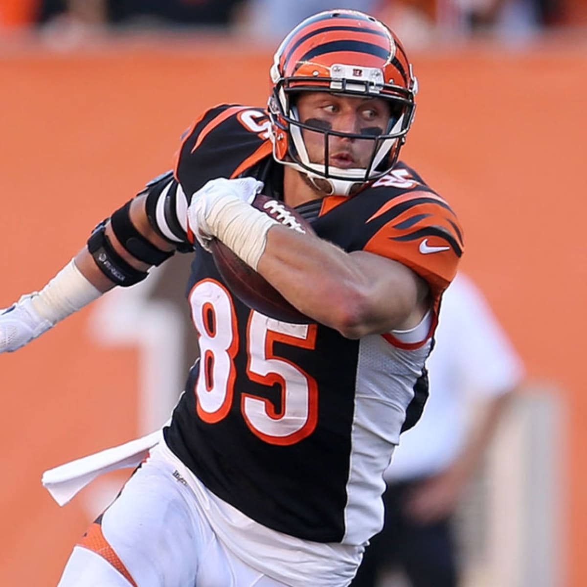 Film Room: Tyler Eifert continues to shine; Rated No. 1 TE by Pro Football  Focus - Cincy Jungle