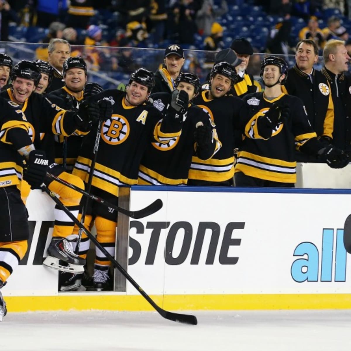 Montreal Canadiens beat Boston Bruins in 2016 Winter Classic - Sports  Illustrated