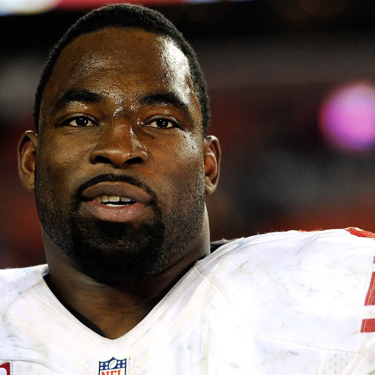 Raiders sign Justin Tuck; deal reportedly 2 years, $11 million 