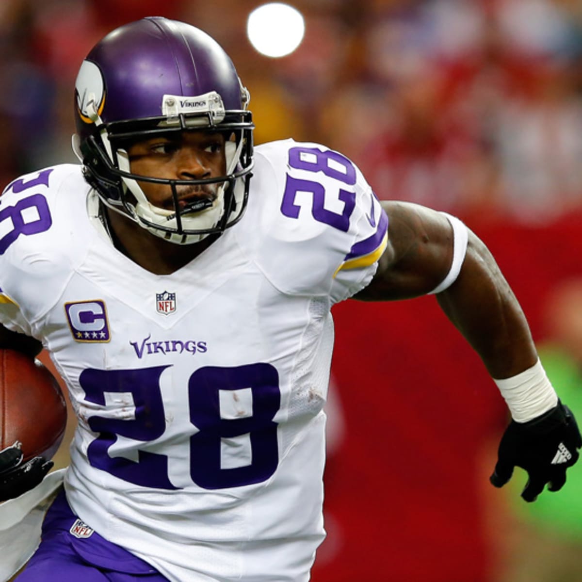 Adrian Peterson: Brett Favre calls Vikings RB 'super elite' - Sports  Illustrated