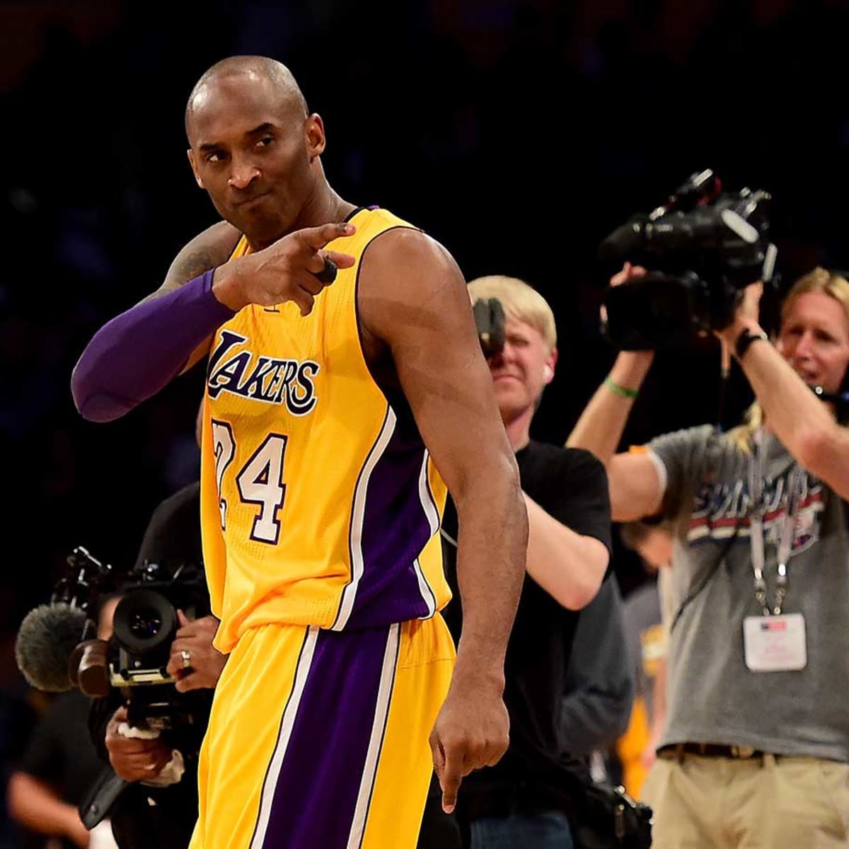 Sports Roundup: Puig-Mania, Kobe Bryant and more
