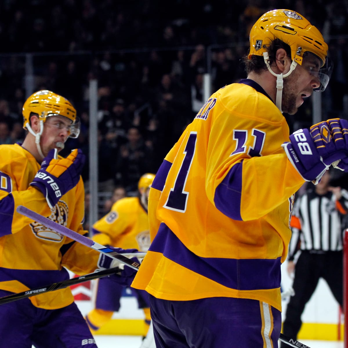 Lecavalier gets assist in debut, LA Kings beat Leafs 2-1 - Sports