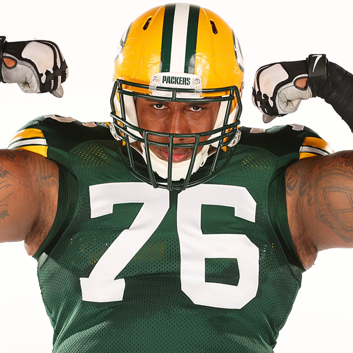 Green Bay Packers cut DT Mike Daniels as camp opens