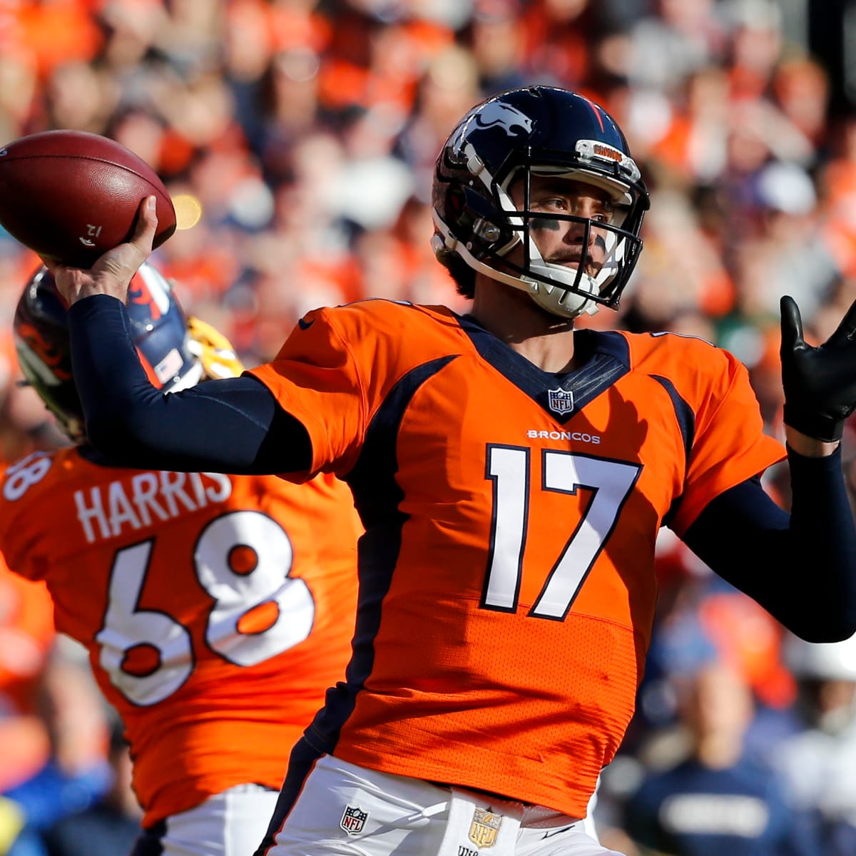 Manning leads Broncos past Chargers 27-20