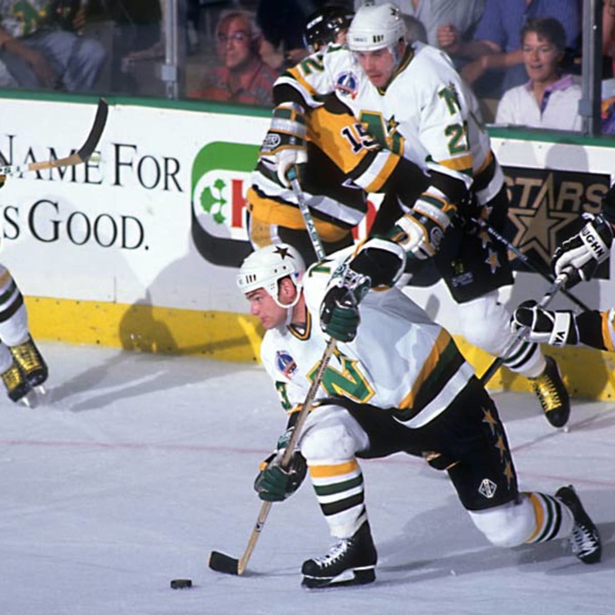 Hall of Famer Mike Modano Thinks the Capitals Will Win the Stanley Cup