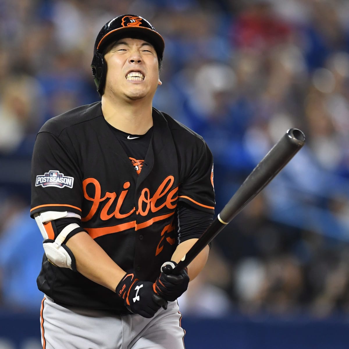 Fan throws can at Orioles' Hyun Soo Kim during wild card game