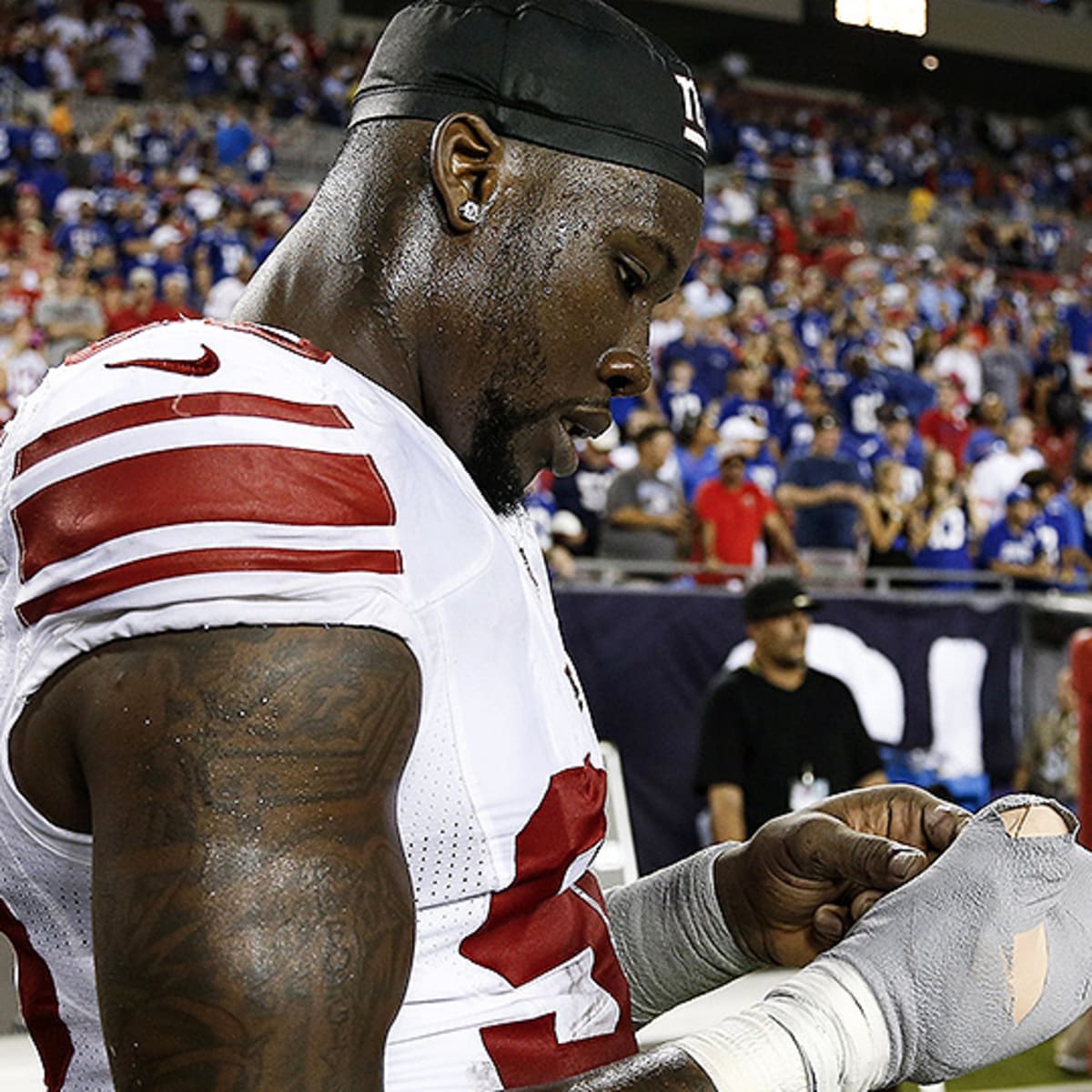 Giants' Jason Pierre-Paul sustains injury in fireworks mishap - CBS News