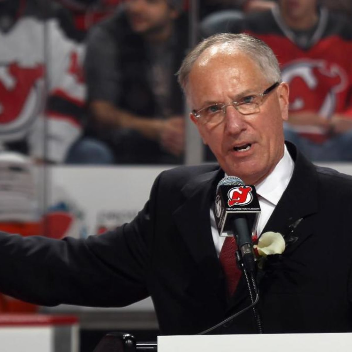 Mike Emrick, a Hockey Wordsmith, Prepares for a Transition to the
