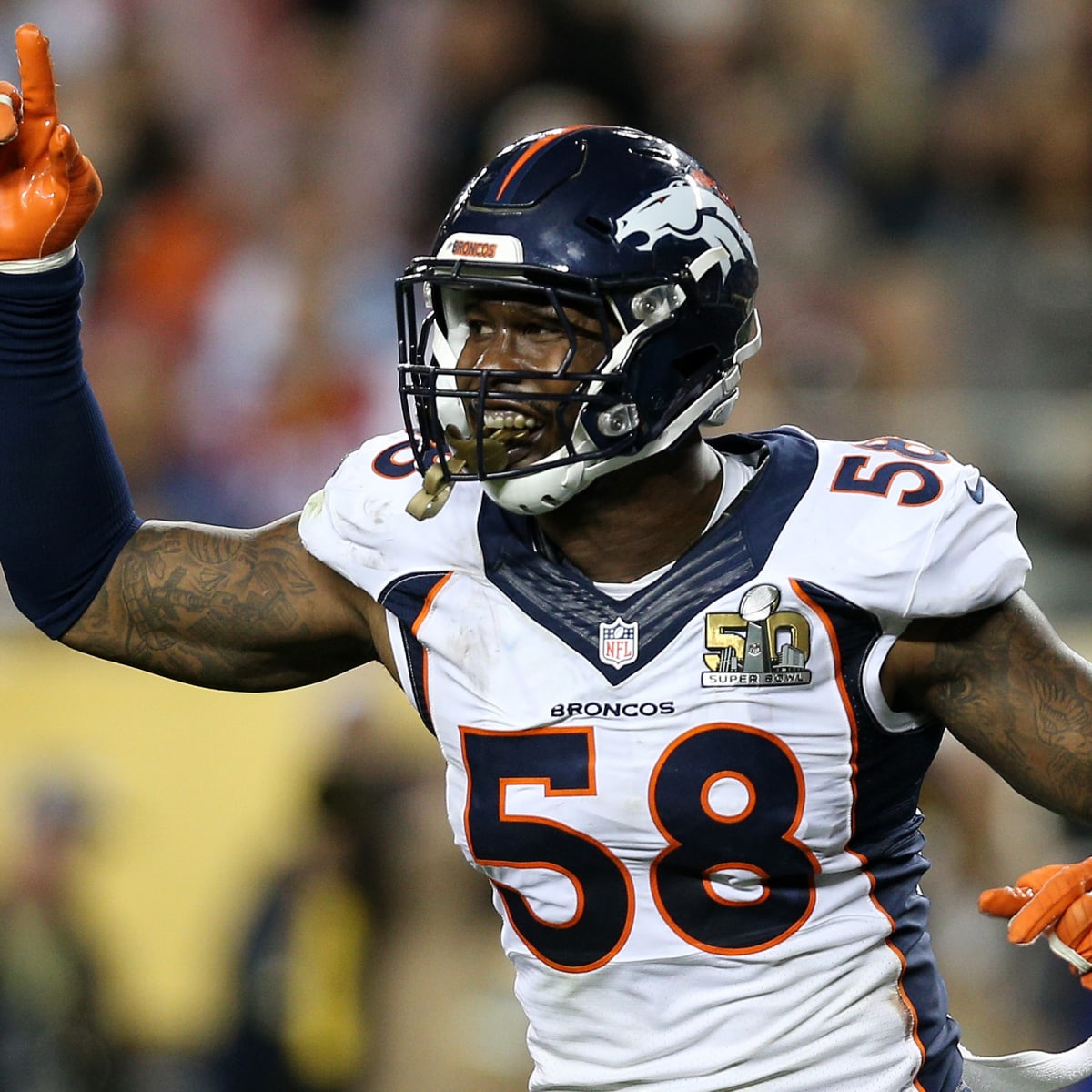 Denver Broncos linebacker Von Miller (58) rushes the Jacksonville