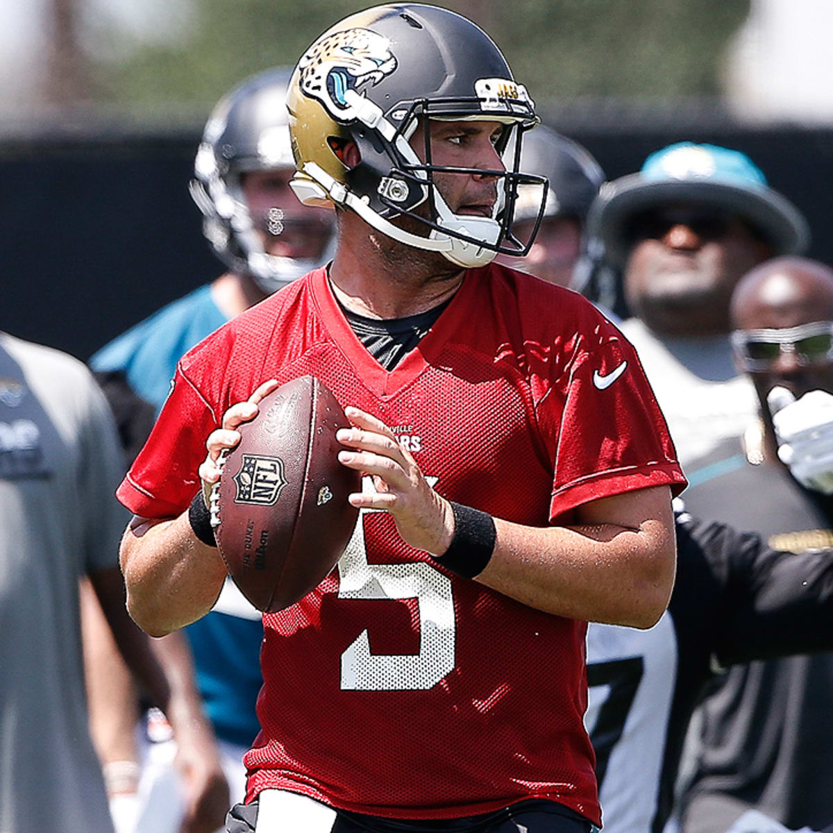 Jaguars Notebook: Blake Bortles knocked down, gets up