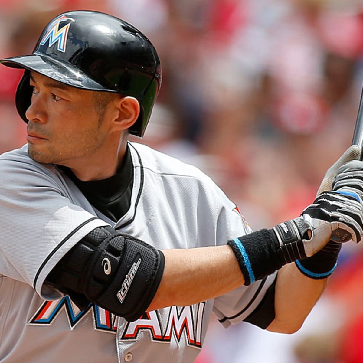 Now Pitching for the Marlins: Ichiro Suzuki - The New York Times