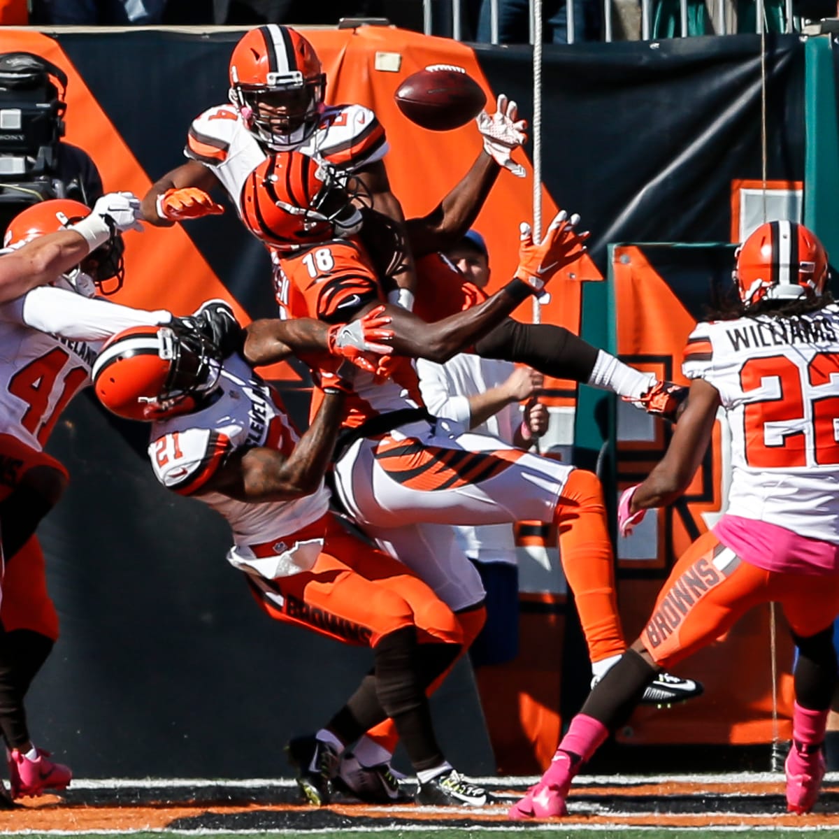 A snoozer in Miami as NY Jets-Dolphins tied at 3 at halftime