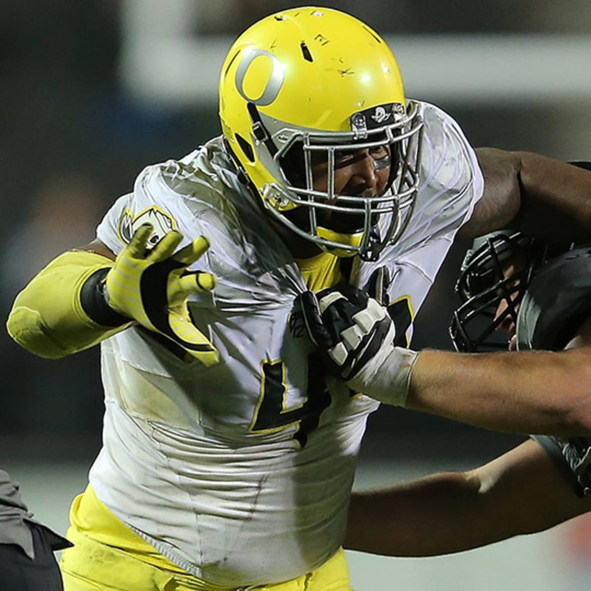 TCU Marshall Newhouse loses his helmet and continues to play