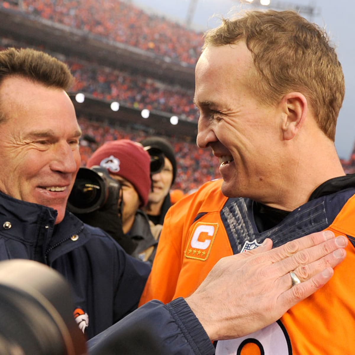 Gary Kubiak offers high praise for Peyton Manning after Super Bowl win