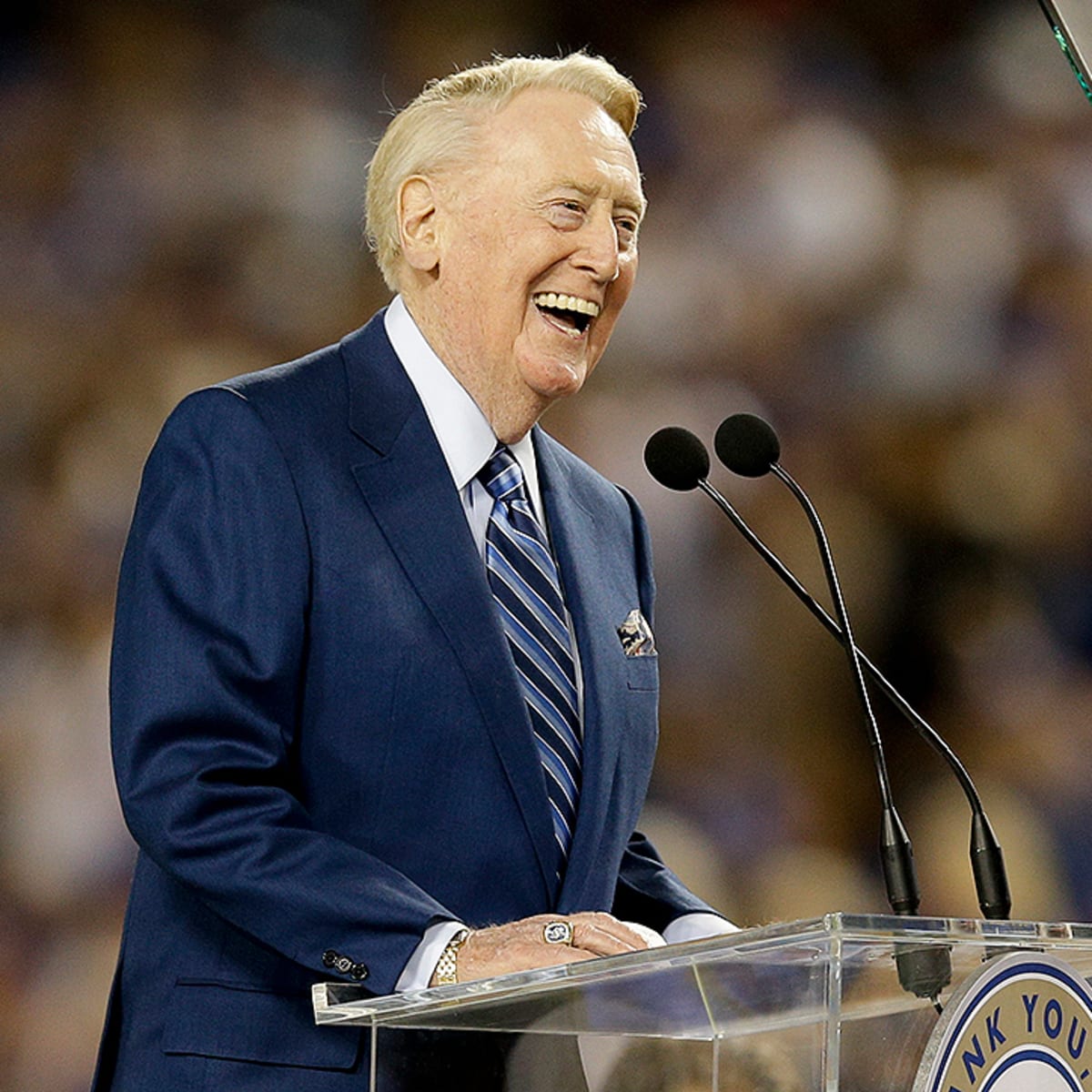 Vin Scully honored with video tribute, banner at Dodger Stadium