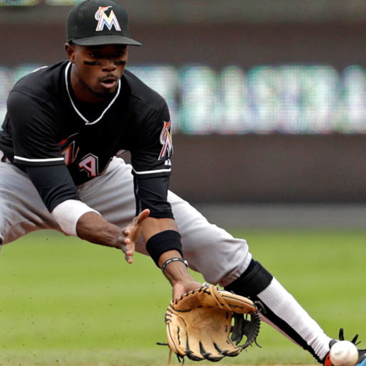 Miami Marlins agree to five-year, $50 million contract extension with Dee  Gordon