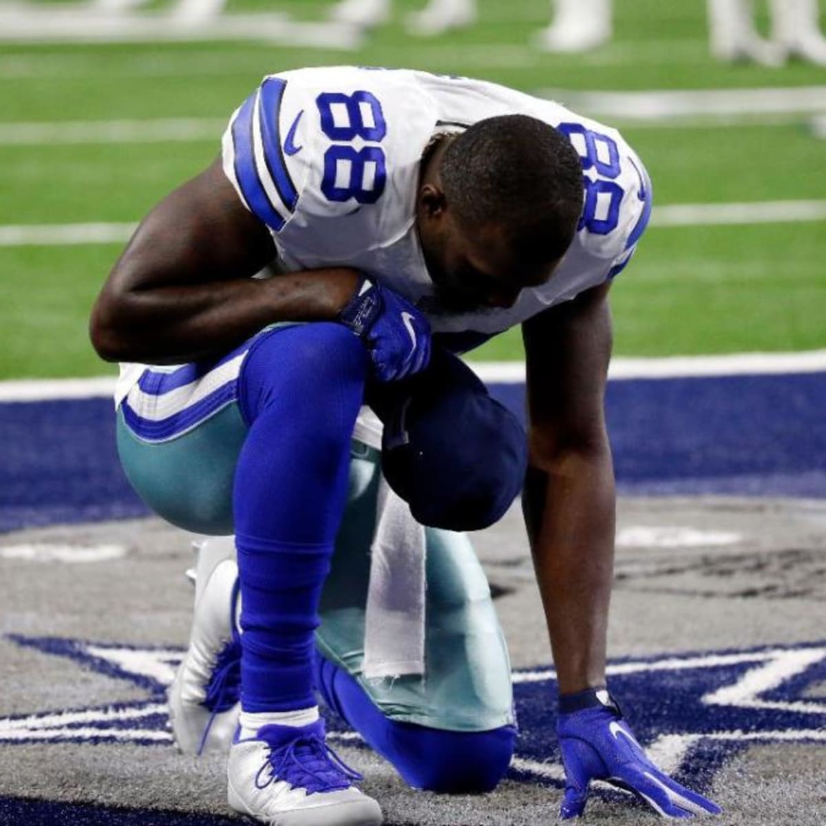 Cowboys hopeful Dez Bryant's knee fracture won't keep him out vs. 49ers