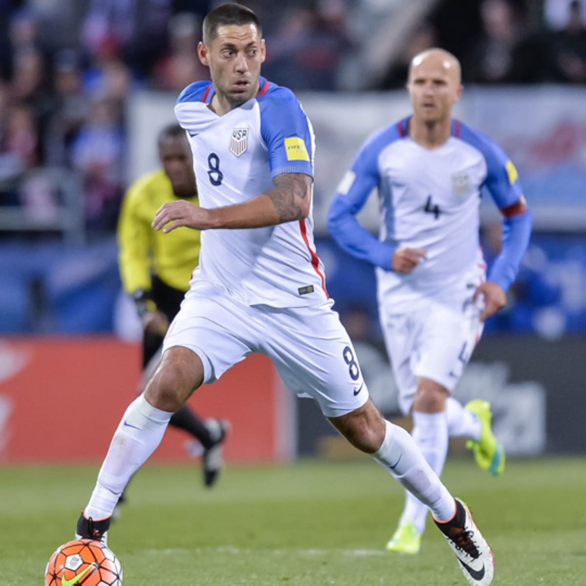 Clint Dempsey backs USMNT to reach the knockout stages at the