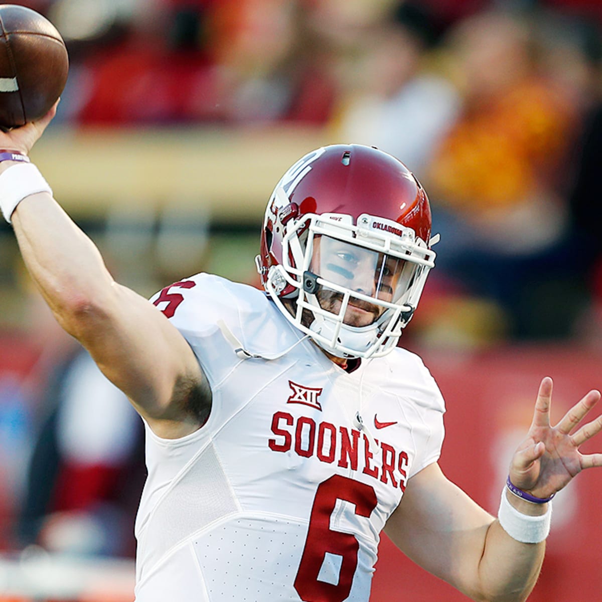 Mayfield ignores Heisman chatter