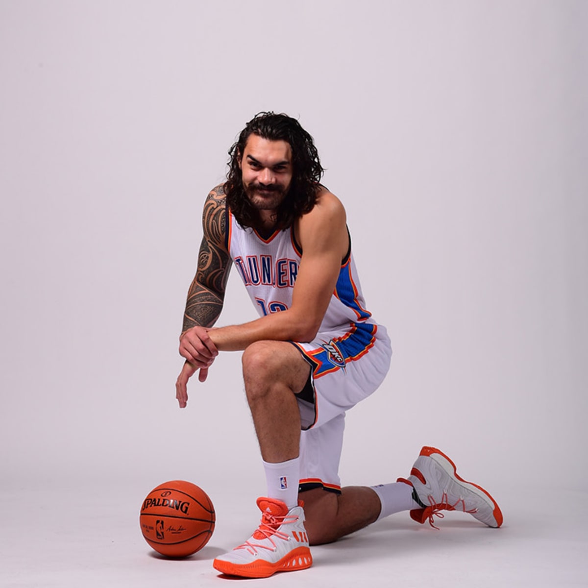 Steven Adams é o objeto mais inamovível da NBA