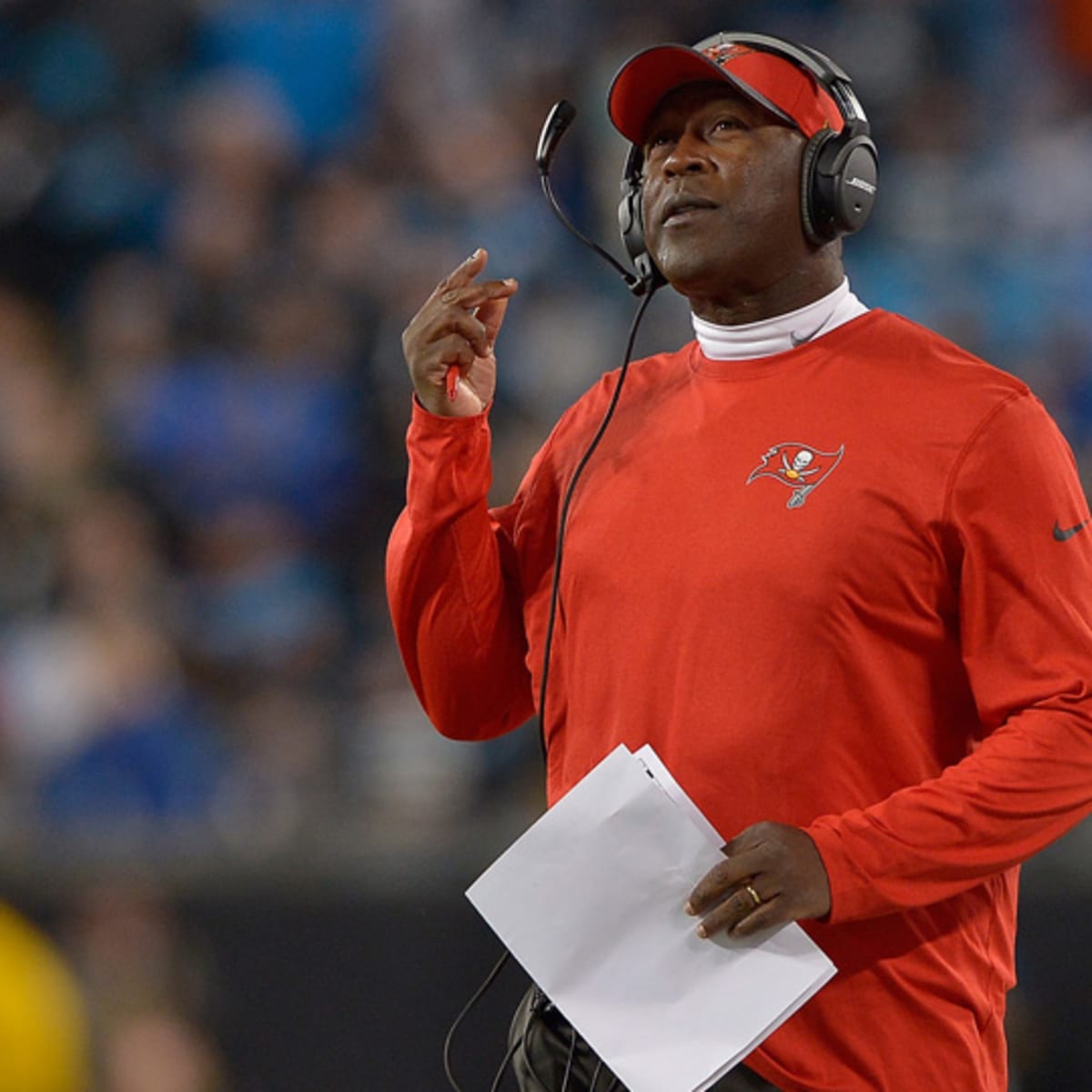 Buccaneers dump Lovie Smith after four-game swoon at finish