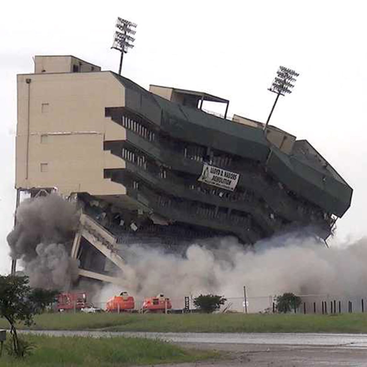 Texas Stadium Implosion 