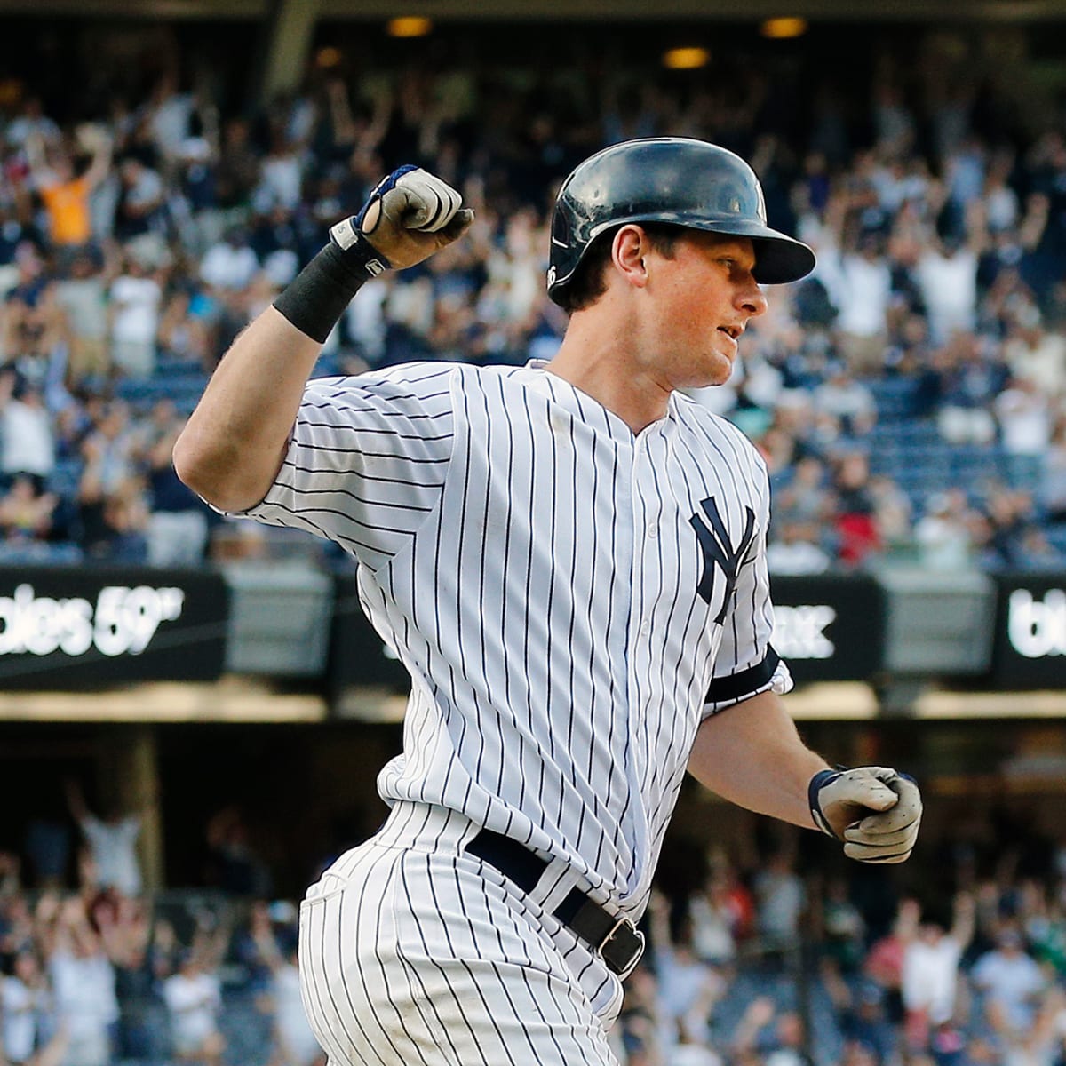 New York Yankees second baseman DJ LeMahieu hits a double and
