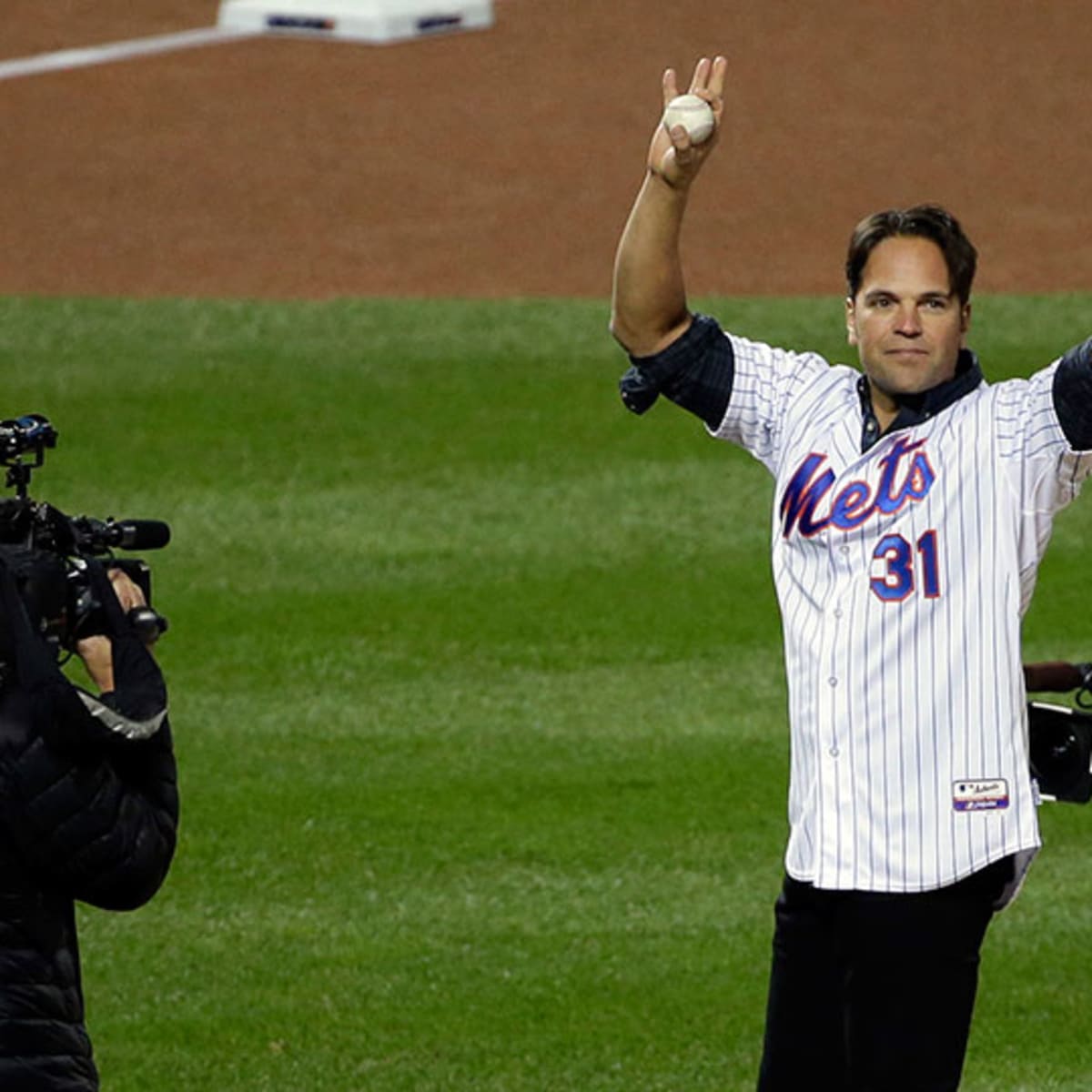 If the Mets are willing to sell Mike Piazza's 9/11 jersey, here