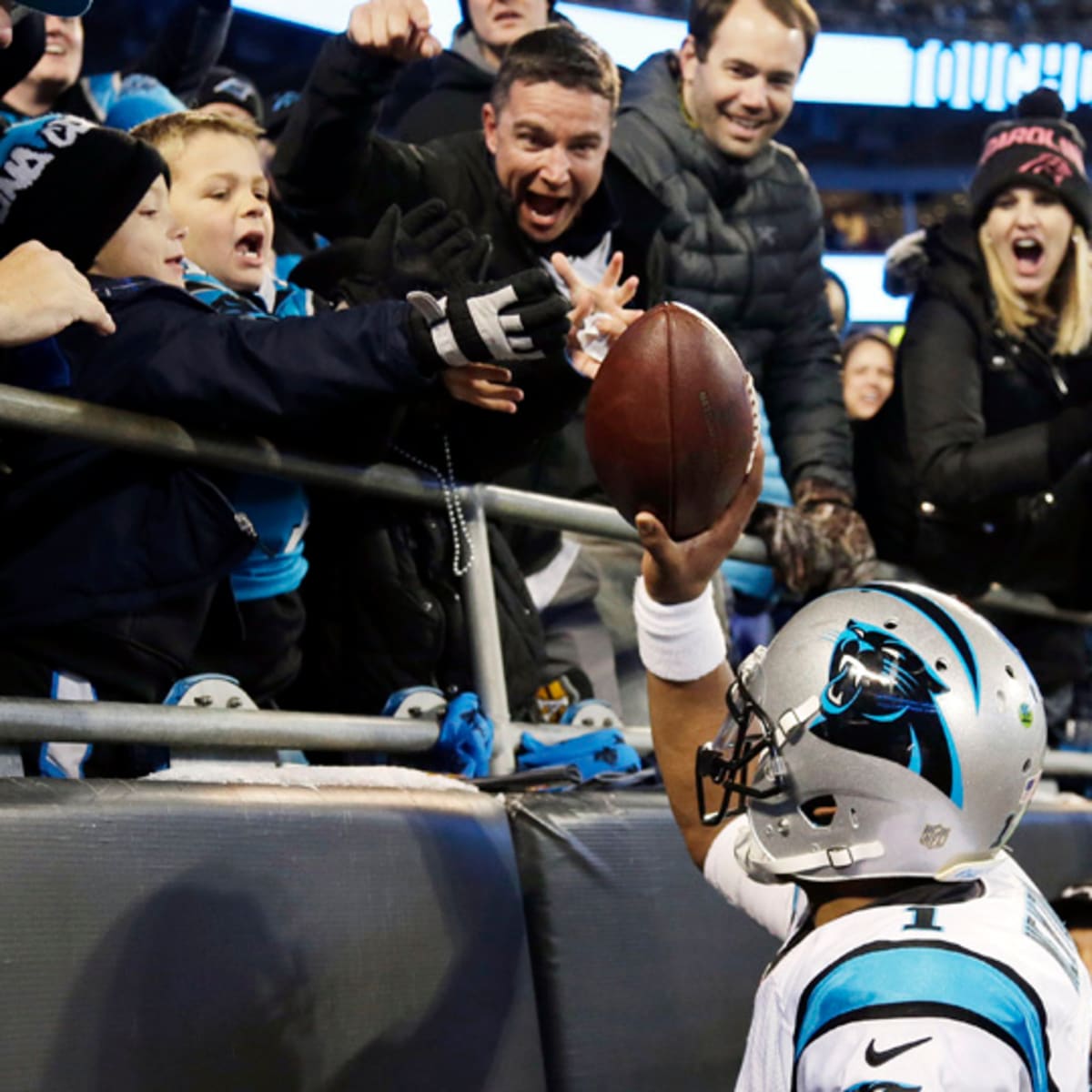 NFC Championship Game 2016: Cam Newton, Panthers rout Cardinals - Sports  Illustrated