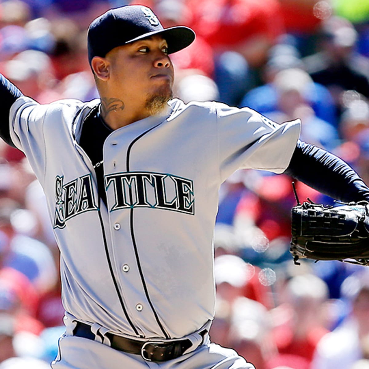 Felix Hernandez walks off mound for possibly final time with