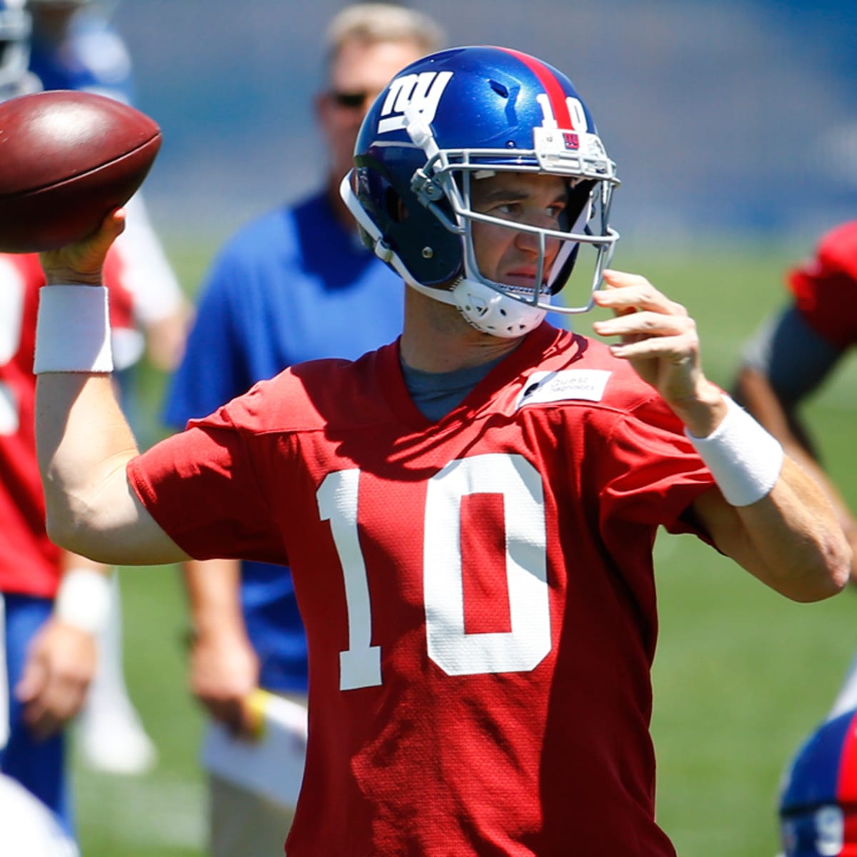 Eli Manning Says Everything He Does 'Annoys' Big Brother Peyton