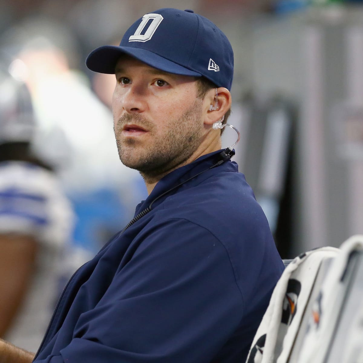 Tony Romo to have plate inserted into collarbone