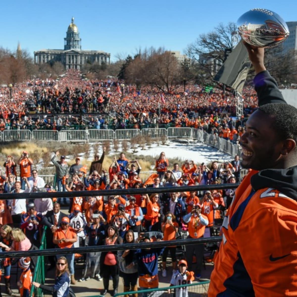 JoCo schools are planning day off in case of Super Bowl parade