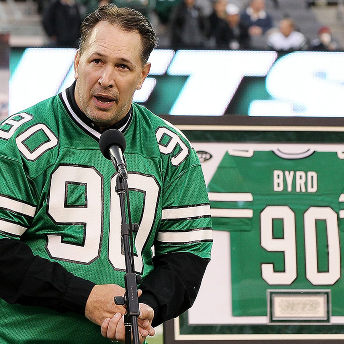 Former Jets star Dennis Byrd, 50, is killed in a head-on crash after his  Hummer collides with car driven by a 17-year-old that veered into his lane