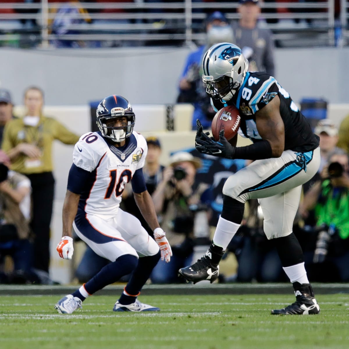 Highlight] Forgotten Super Bowl Moments: Carolina Panthers DE Kony Ealy  gets a one-handed interception against Peyton Manning and the Broncos and  returns it for 19 yards in Super Bowl 50. : r/nfl