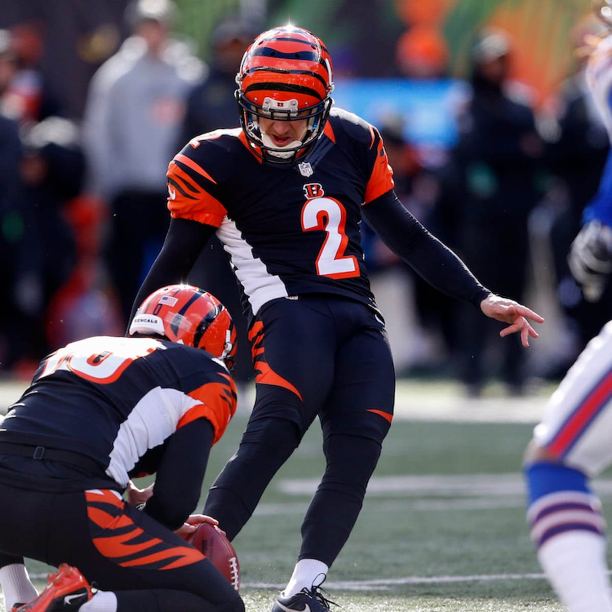 NFL kickers can't stop missing extra points in Week 11 