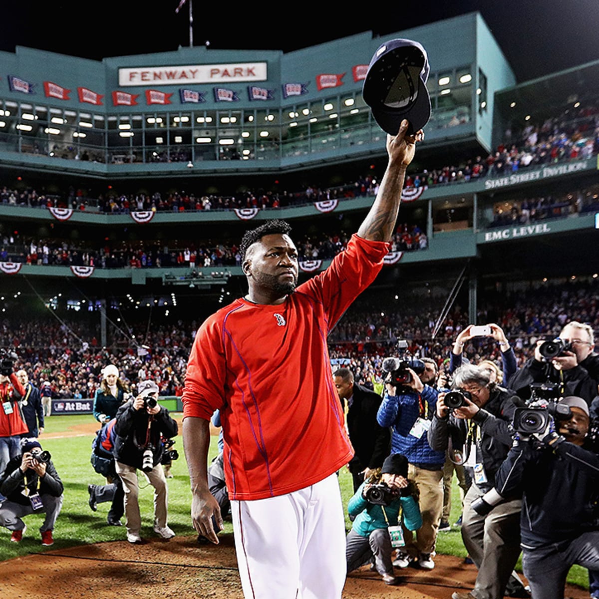 Big Papi's Back: David Ortiz throws out 1st pitch at Fenway