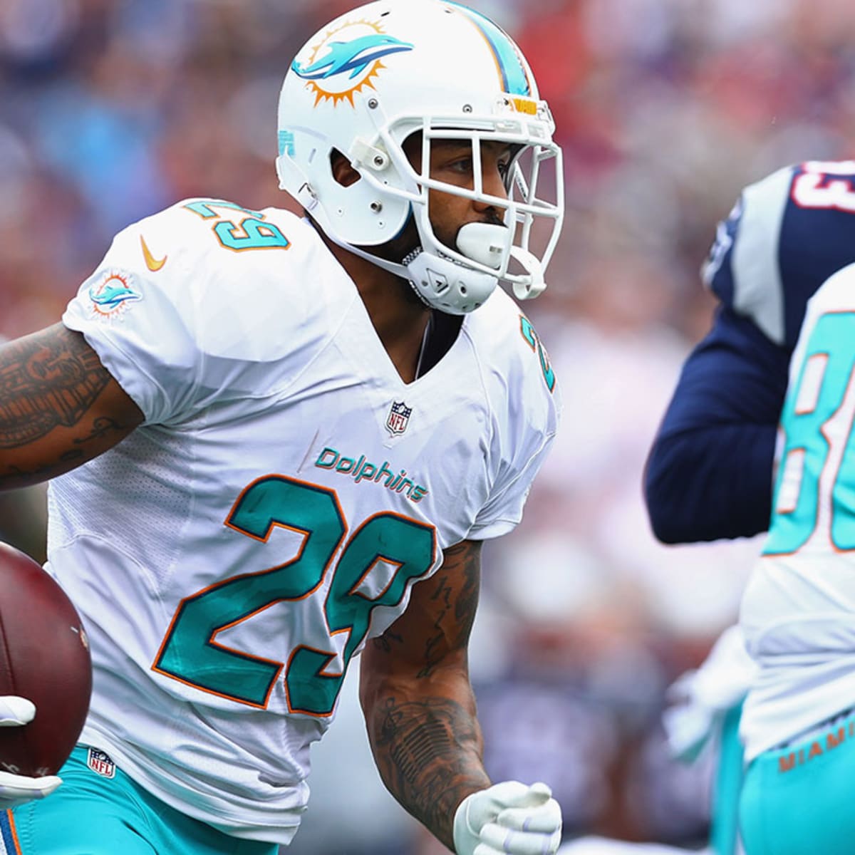 Dolphins RB Arian Foster announces retirement after latest injury