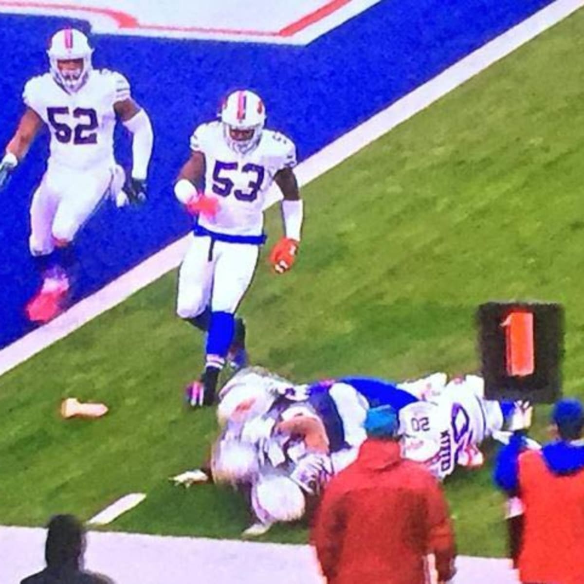 Bills fans are back to throwing sex toys on the field after Patriots TD