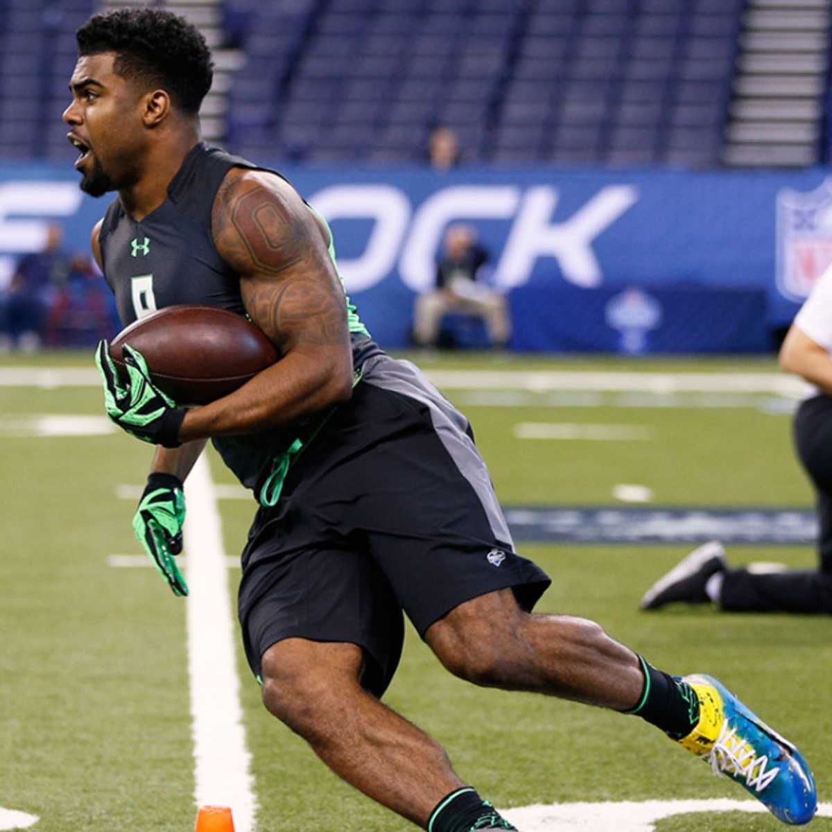 2016 NFL Draft: Ezekiel Elliott Overwhelming Favorite To Be Selected By  Houston Texans In First Round - Battle Red Blog