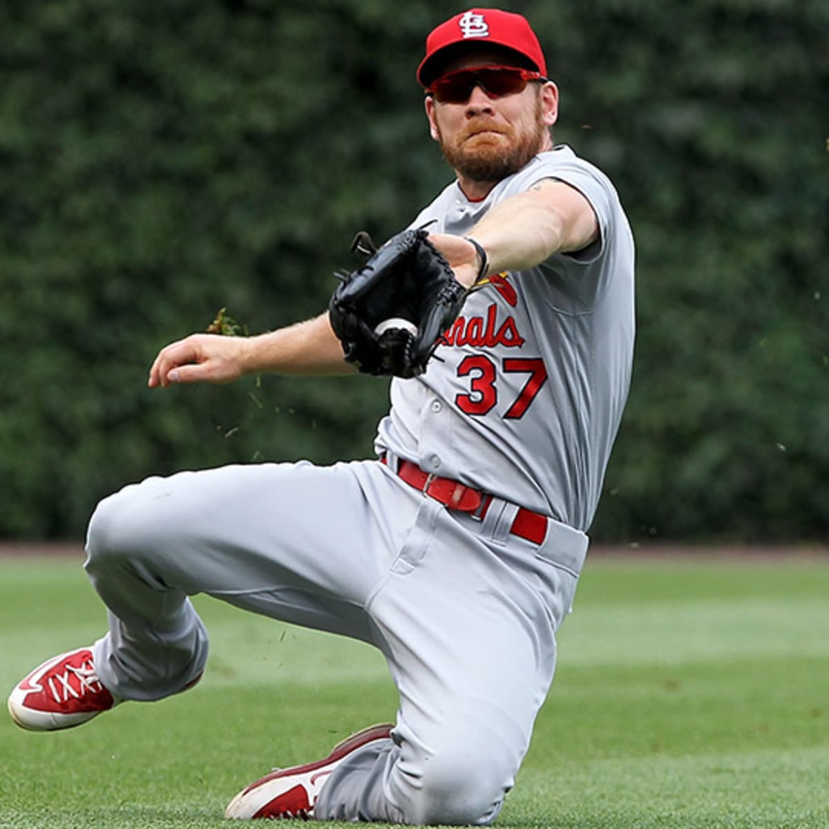 DH Brandon Moss released by Oakland Athletics.