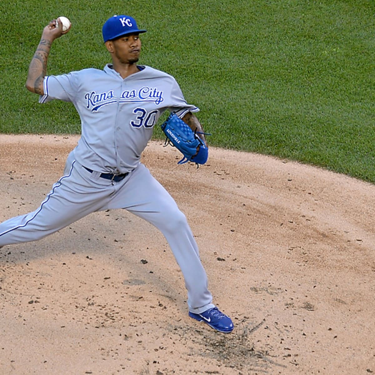 Yordano Ventura not wearing seat belt in fatal car crash - Sports  Illustrated