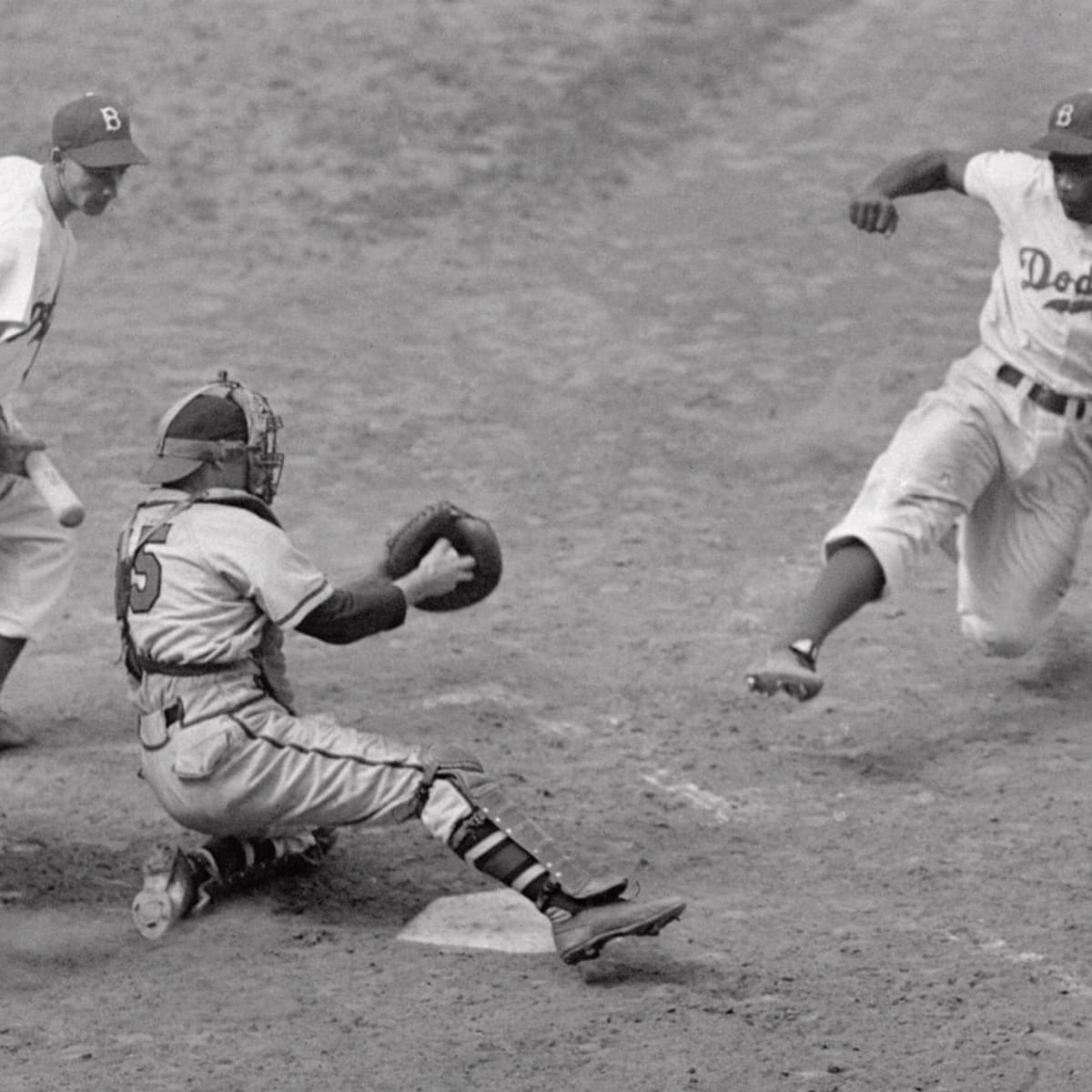 TSN Archives: Jackie Robinson makes his debut with the Dodgers (April 23,  1947, issue)