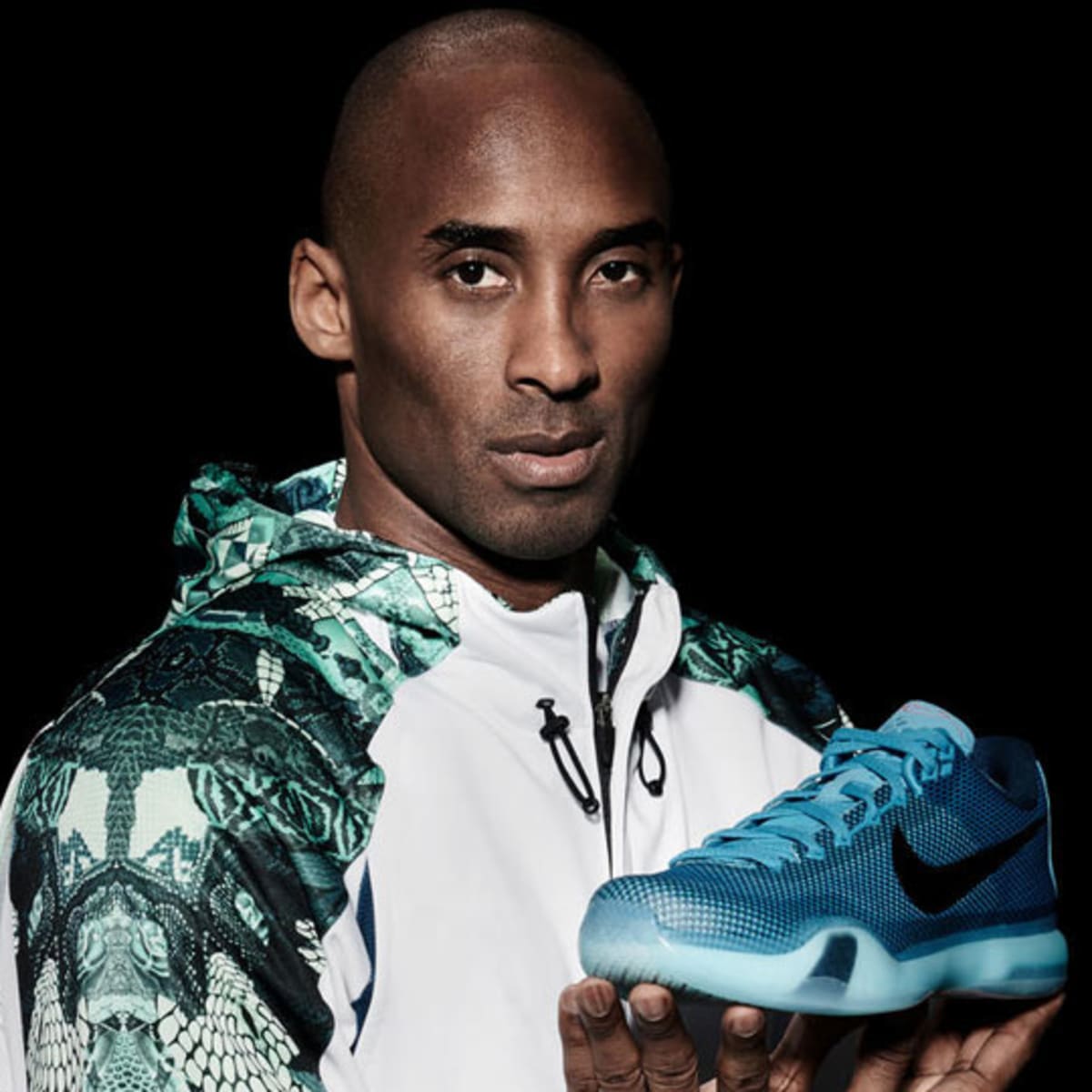 Demar Derozan Debuts New Nike Kobe Signature Shoe At Drew League 
