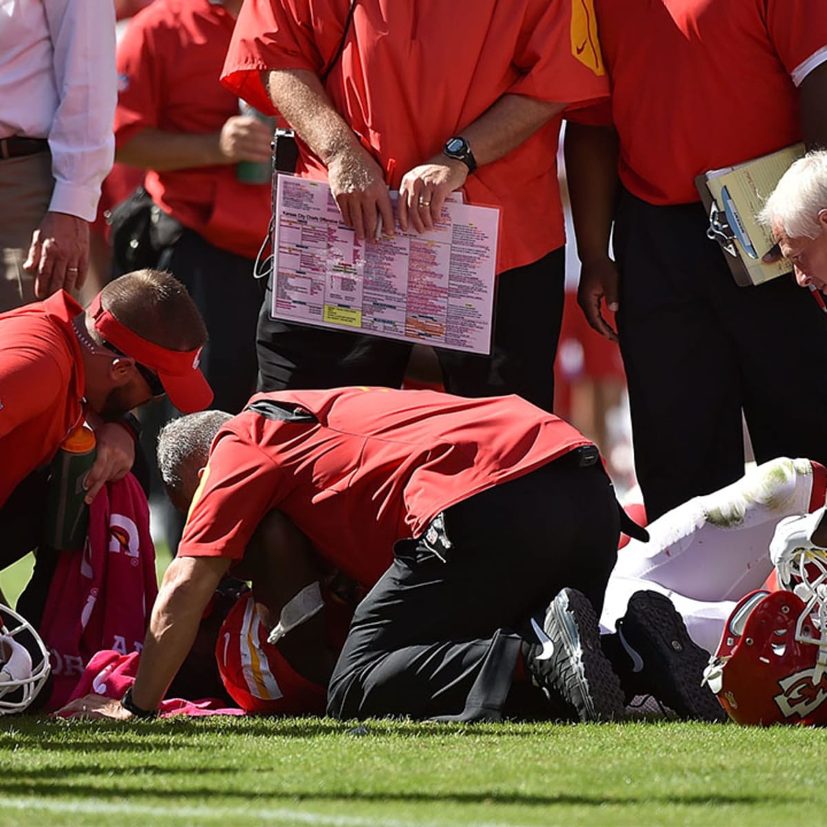 Jamaal Charles Injury: Kansas City Chiefs RB Reportedly Tears ACL 