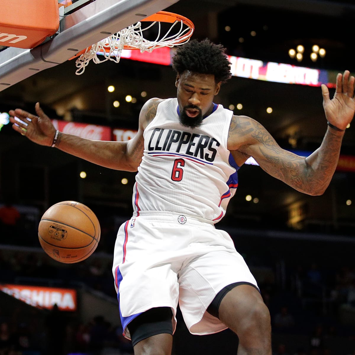 Clippers Beat Nuggets 116-103 in Preseason Snoozer •